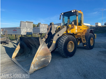 Kolesni nakladalec VOLVO L90