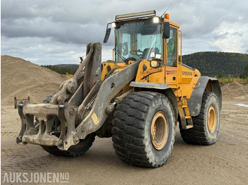 Kolesni nakladalec VOLVO L120E