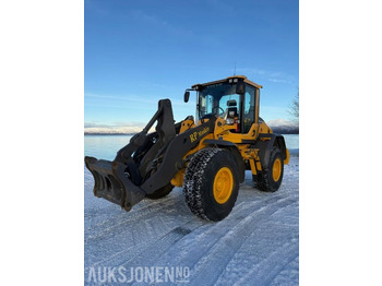 Kolesni nakladalec VOLVO L90H