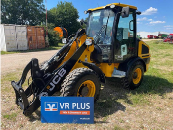 Kolesni nakladalec JCB 406
