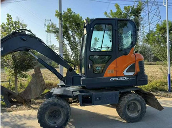 Bager na kolesih DOOSAN DX60W