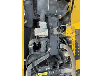 Bager goseničar Komatsu 220-8: slika 2 Bager goseničar Komatsu 220-8: slika 2