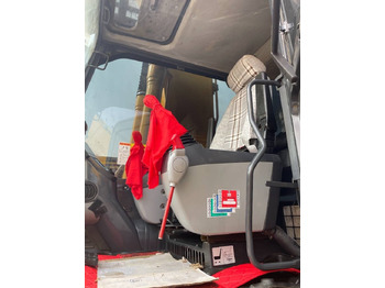 Bager goseničar Komatsu PC 200-8: slika 2