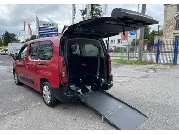 Avtomobil OPEL