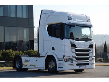 Vlačilec SCANIA R 450