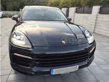 Avtomobil PORSCHE