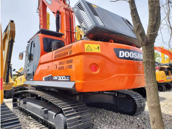 Bager goseničar DOOSAN DX300
