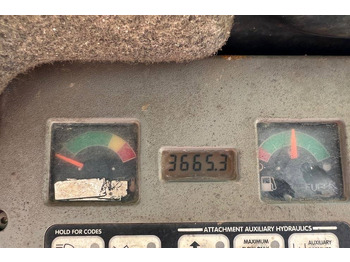 Mini nakladalec Bobcat 753: slika 5