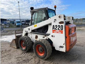 Mini nakladalec Bobcat A 220: slika 4