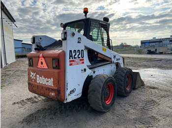 Mini nakladalec Bobcat A 220: slika 3
