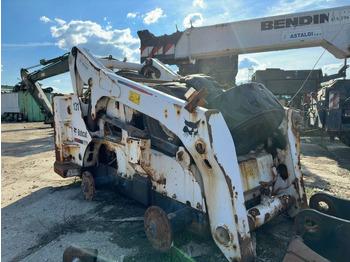 Mini nakladalec BOBCAT S770