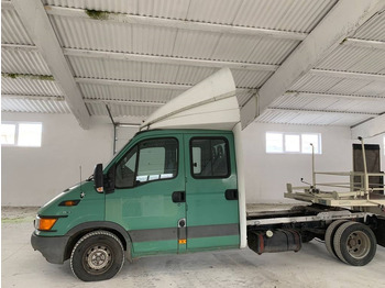Mini vlačilec, Dostavno vozilo z dvojno kabino Iveco 3551: slika 2