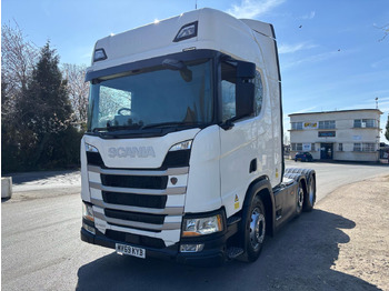 Vlačilec SCANIA R 450