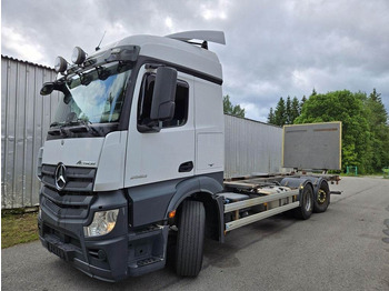 Kontejnerski tovornjak/ Tovornjak z zamenljivim tovoriščem MERCEDES-BENZ Actros 2553