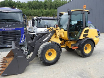Kolesni nakladalec VOLVO L25F