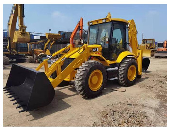 Bager nakladalec JCB 4CX