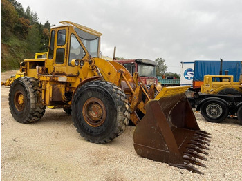 Kolesni nakladalec CAT 966C: slika 2