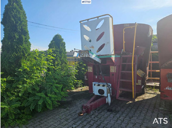 Mešalnik za krmo