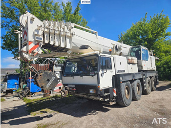 Tovornjak z dvigalom