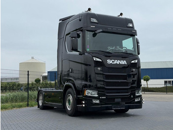 Vlačilec SCANIA S 580