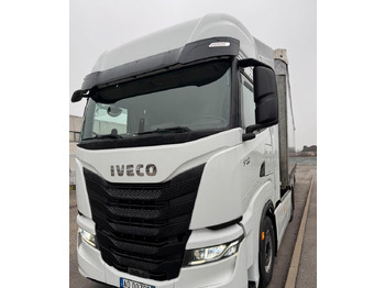Vlačilec Stralis: slika 2
