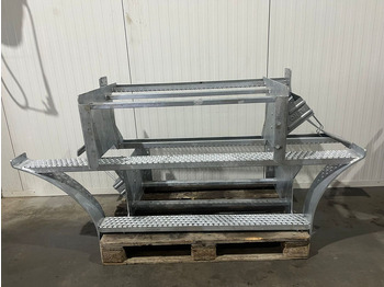 Kabina in notranjost LIEBHERR