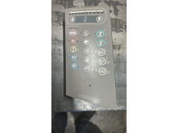 Armaturna plošča LIEBHERR