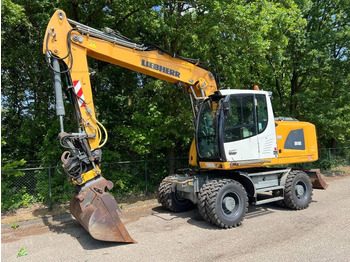 Bager na kolesih LIEBHERR A 918