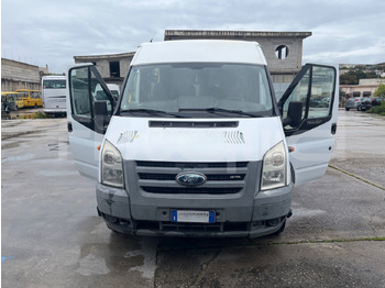 Minibus, Potniški kombi Ford Transit: slika 2