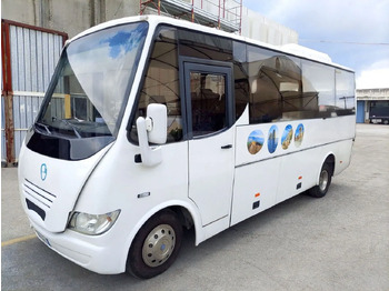 Potovalni avtobus IVECO