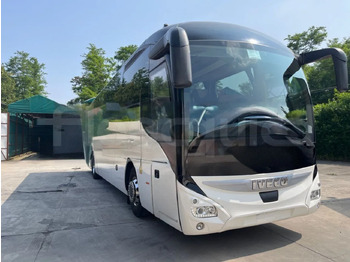 Potovalni avtobus IVECO Magelys