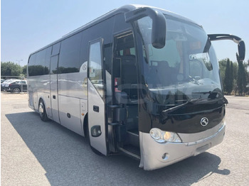 Potovalni avtobus