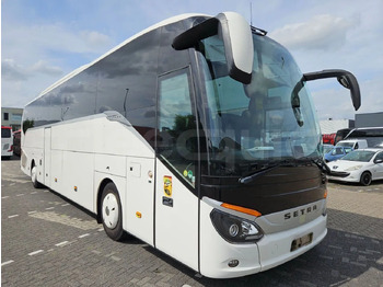 Potovalni avtobus SETRA