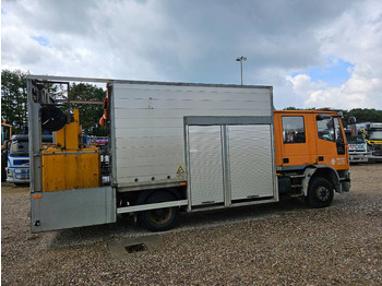 Tovornjak z dvigalom IVECO