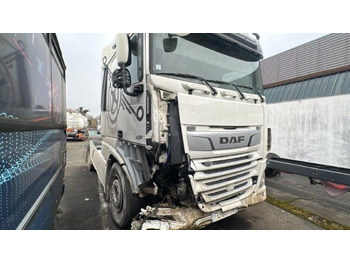 Vlačilec DAF XF 530