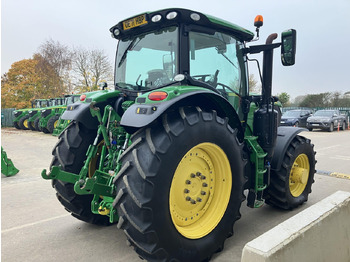 Traktor John Deere 6215R: slika 5