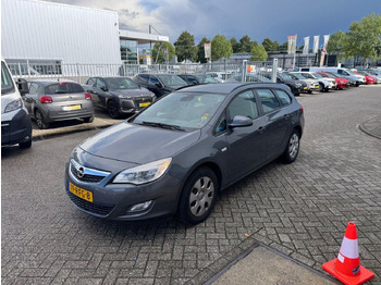 Avtomobil OPEL