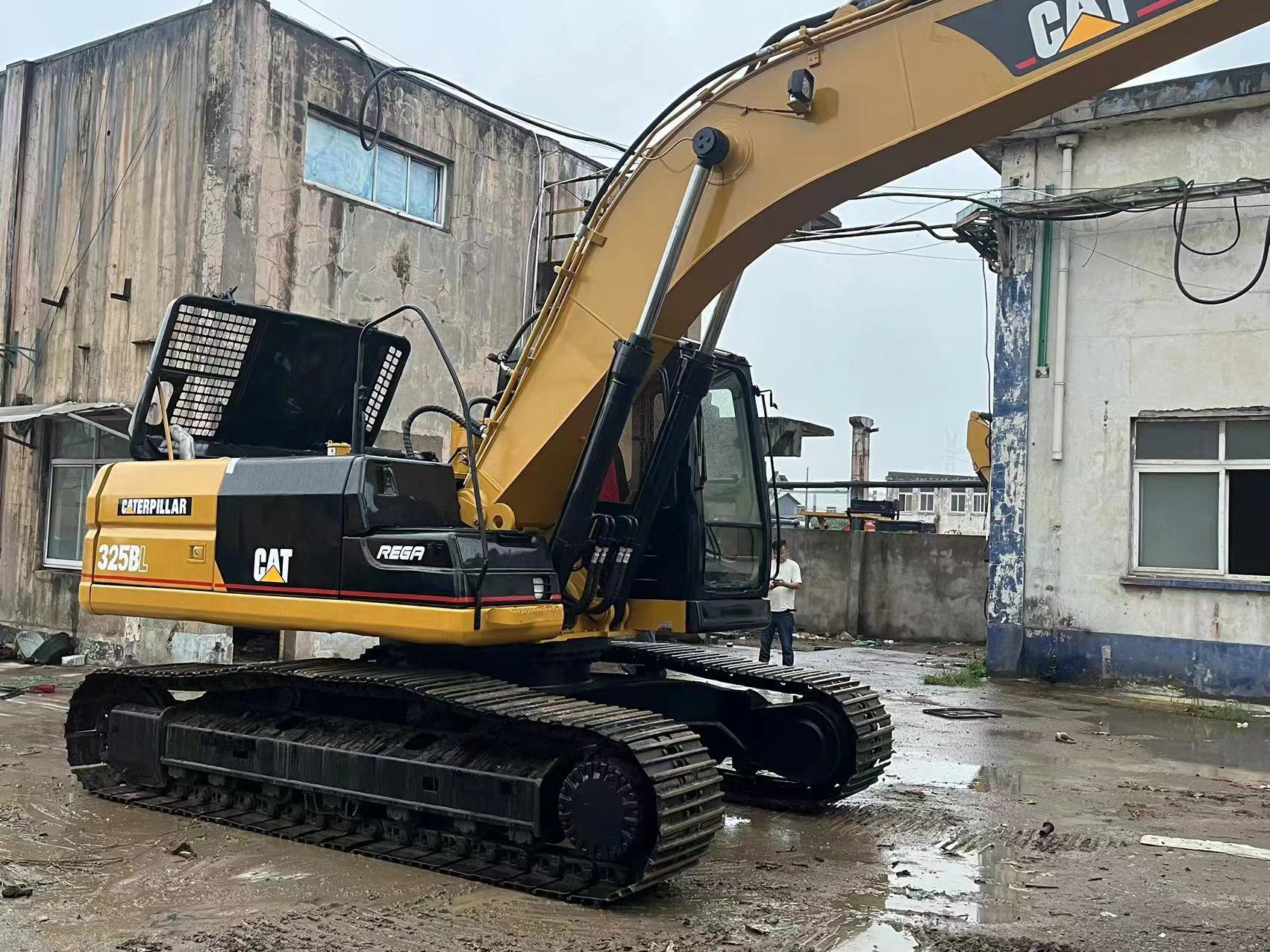 CATERPILLAR 325BL lizing CATERPILLAR 325BL: slika 2