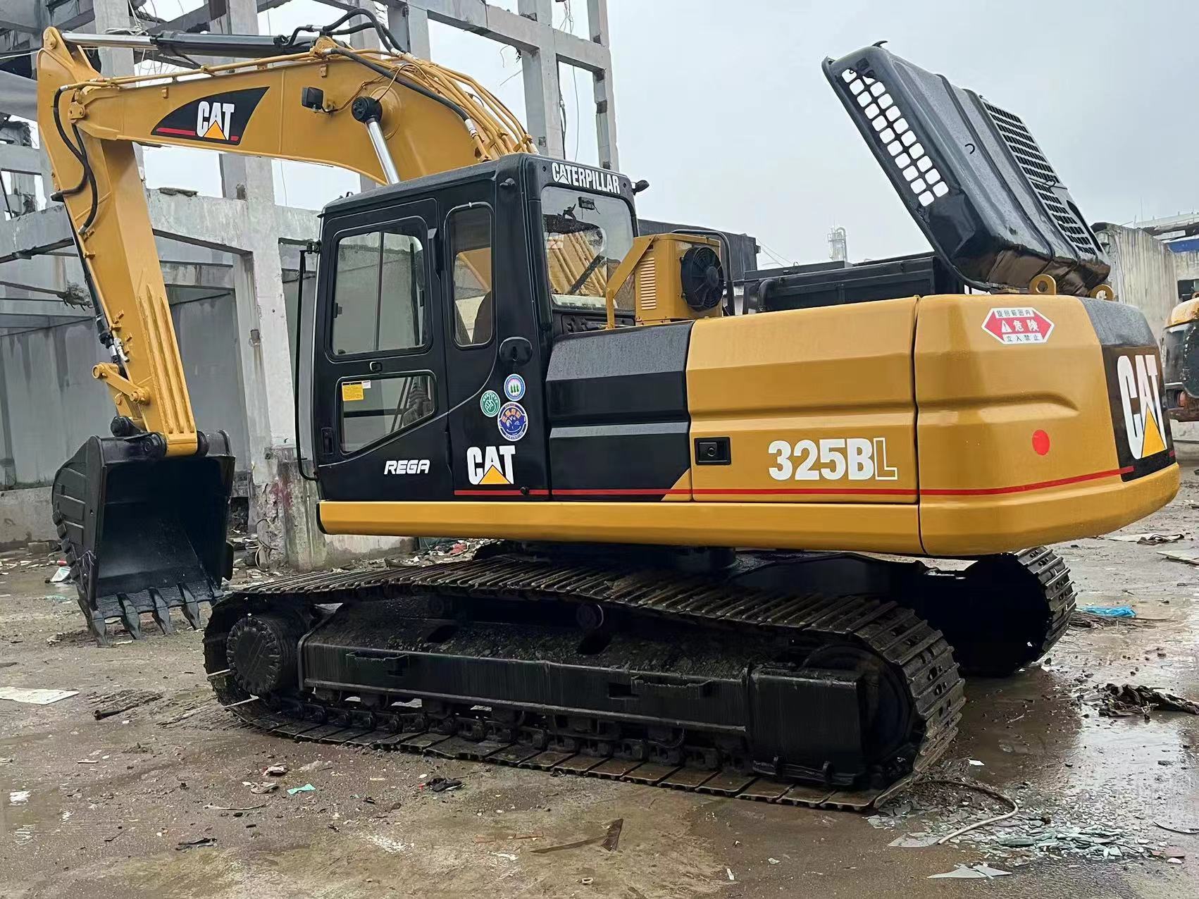 CATERPILLAR 325BL lizing CATERPILLAR 325BL: slika 1