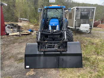 Traktor 2007 New Holland TS135 4x4 tractor w/ front loader. WATCH VIDEO.: slika 3