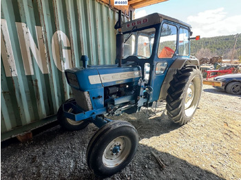Traktor FORD