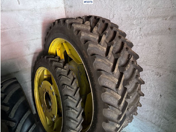 Škropilnica JOHN DEERE 6830