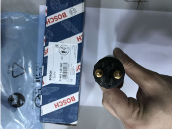 Nov Injektor za Tovornjak Bosch 2018 837069405: slika 2 Nov Injektor za Tovornjak Bosch 2018 837069405: slika 2