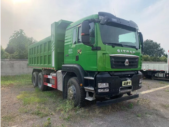 Tovornjak prekucnik za transport cementa Sinotruck: slika 2