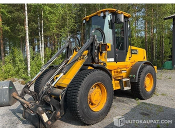 Kolesni nakladalec JCB
