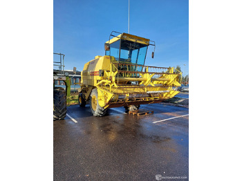 New Holland 8030, 1981 1910h, MTK25, Porvoo lizing New Holland 8030, 1981 1910h, MTK25, Porvoo: slika 1 New Holland 8030, 1981 1910h, MTK25, Porvoo lizing New Holland 8030, 1981 1910h, MTK25, Porvoo: slika 1