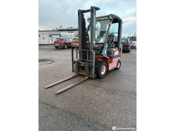 Diesel viličar NISSAN