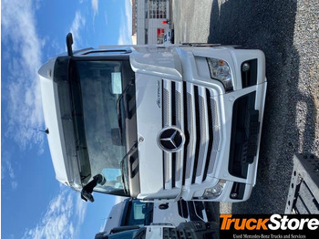 Vlačilec MERCEDES-BENZ Actros 1845