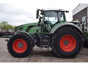 Traktor FENDT 826 Vario