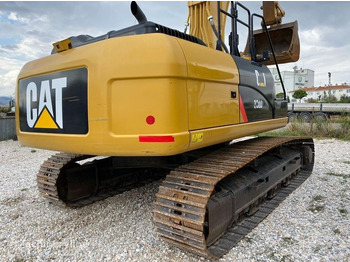 Bager goseničar Caterpillar 330D2L: slika 5